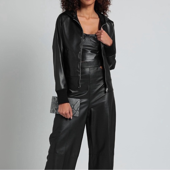 LA CARRIE Made in Italy Night Edition Python Print Clutch - Picture 3 of 5